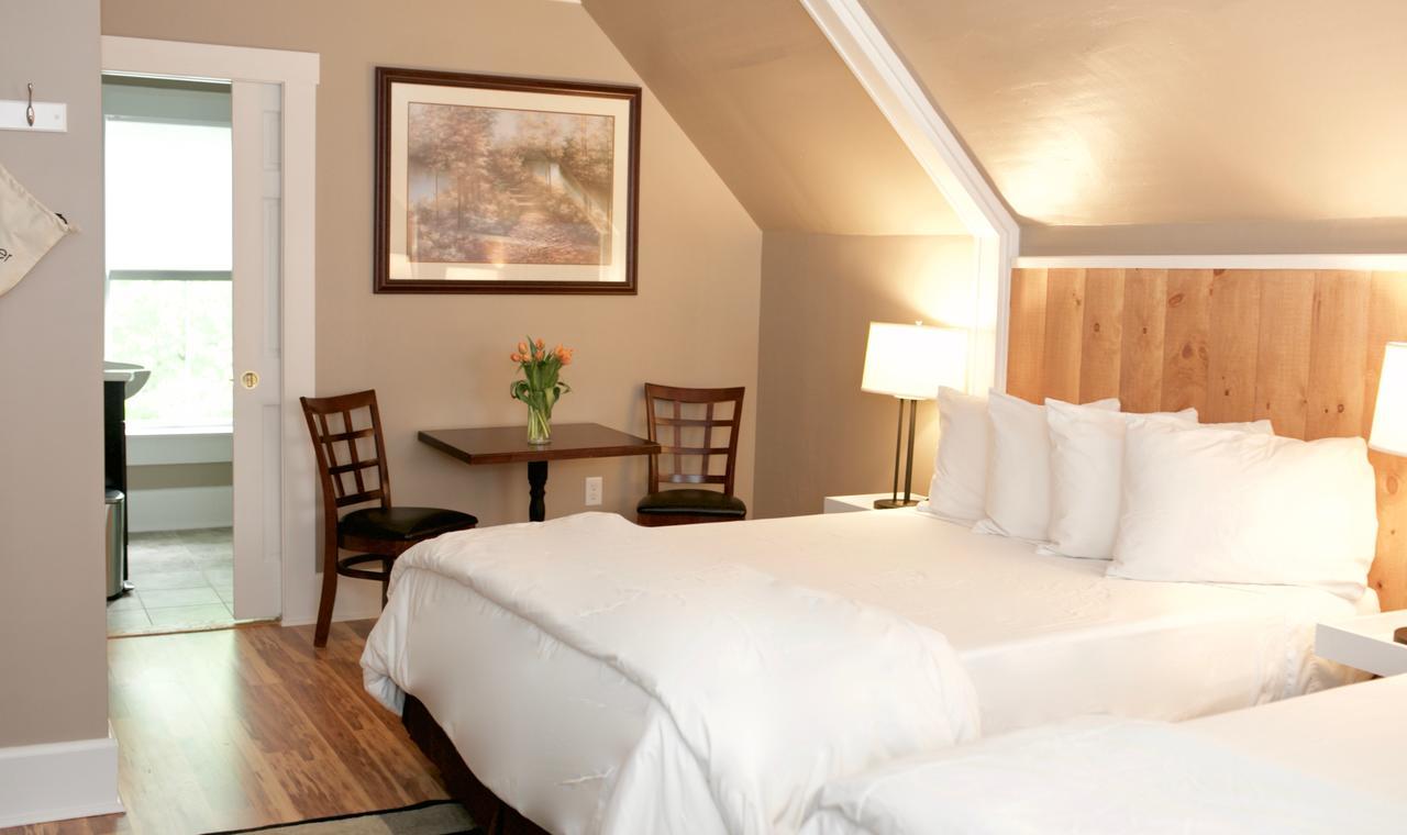 Inn At Kampfires Dummerston Center Esterno foto